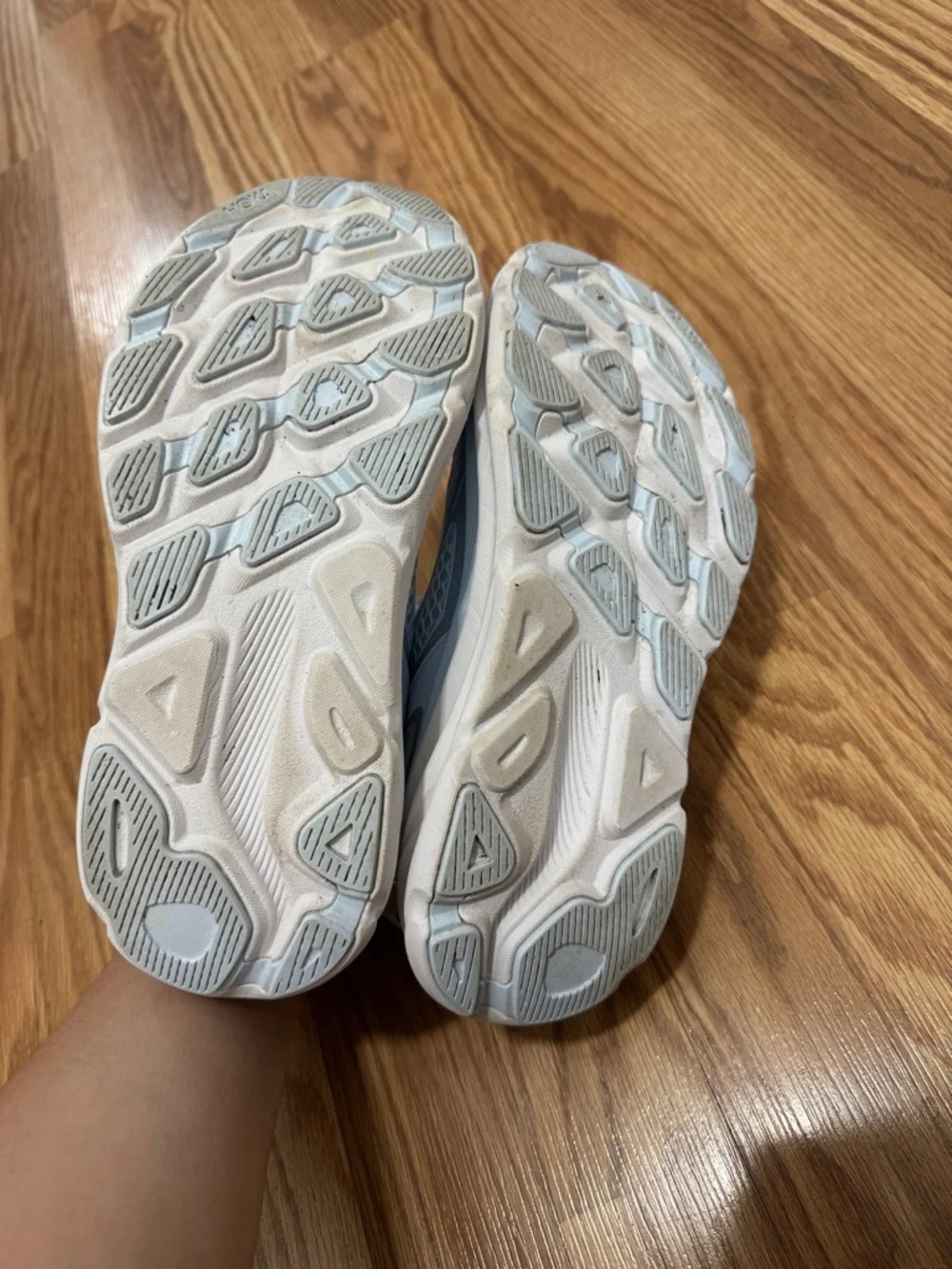 Hoka Clifton 9 Sneakers